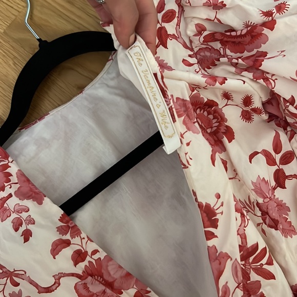 Like new THE VAMPIRE’S WIFE Red Floral Wrapsody Mini Dress - Picture 14 of 16